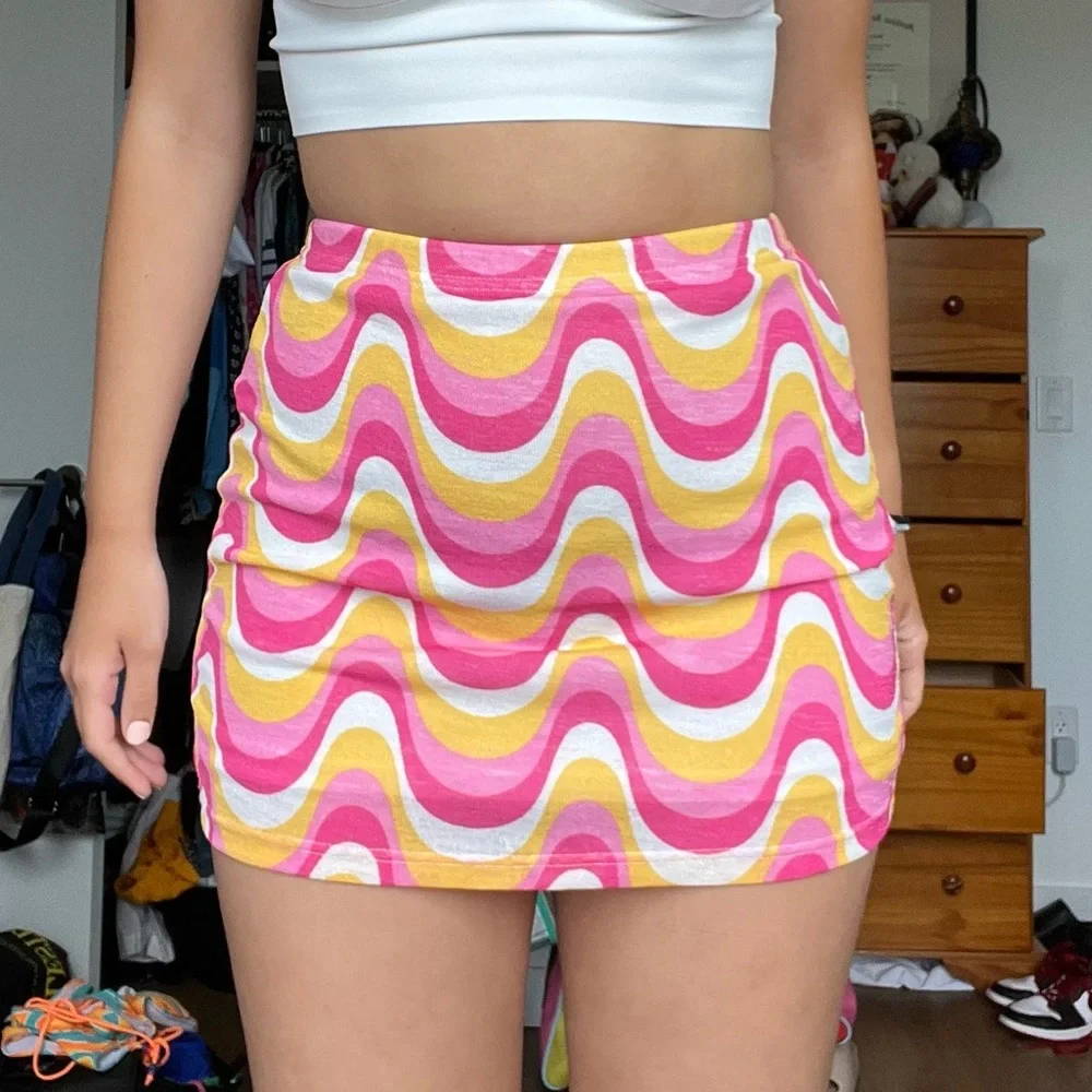 Mini skirt - Picture 1 of 3